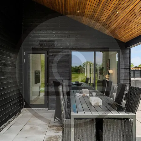Дом отдыха 3 Bedroom Beautiful In *